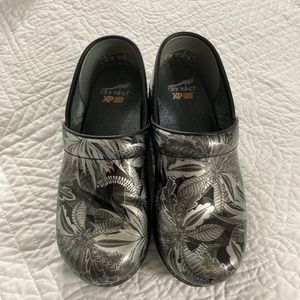 Dansko Professional